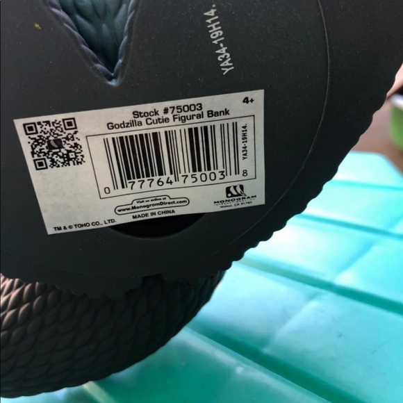 Large size Godzilla Coin piggy bank - Picture 3 of 3